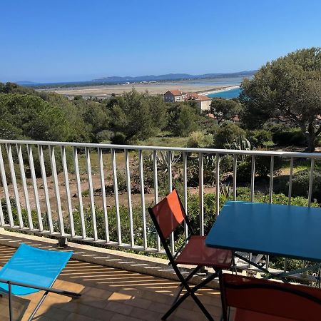 Appartement Hyeres - Costebelle Duplex Vue Mer Balcon Residence Privee Parking - Marie Caroline المظهر الخارجي الصورة