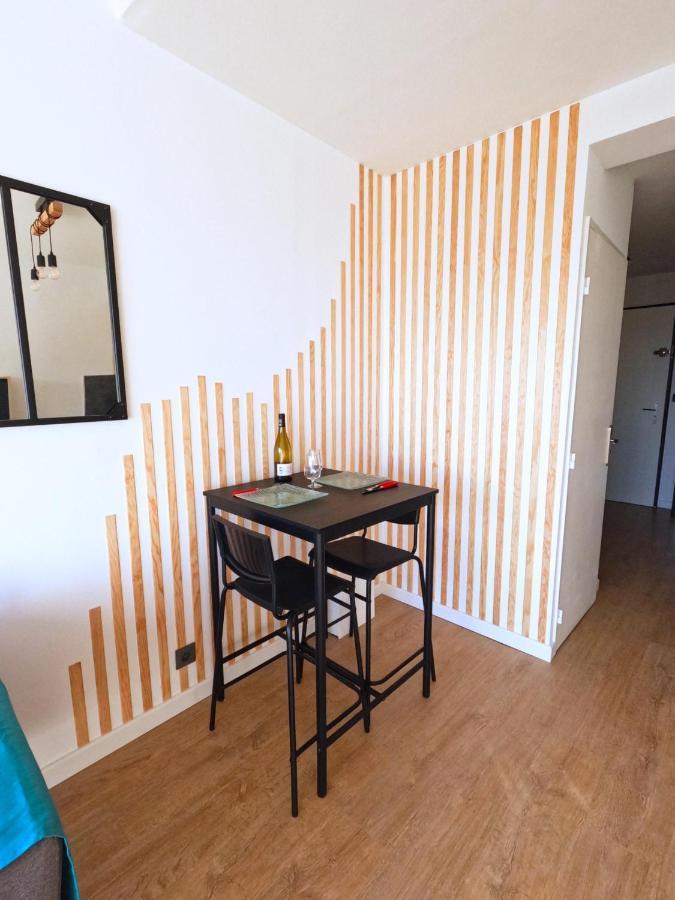 Appartement Hyeres - Costebelle Duplex Vue Mer Balcon Residence Privee Parking - Marie Caroline المظهر الخارجي الصورة