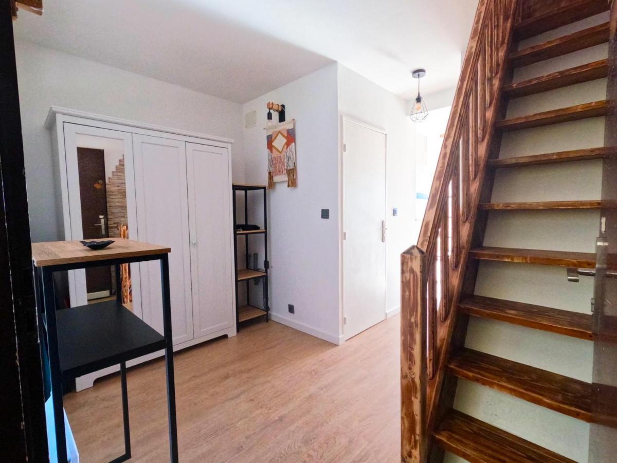 Appartement Hyeres - Costebelle Duplex Vue Mer Balcon Residence Privee Parking - Marie Caroline المظهر الخارجي الصورة