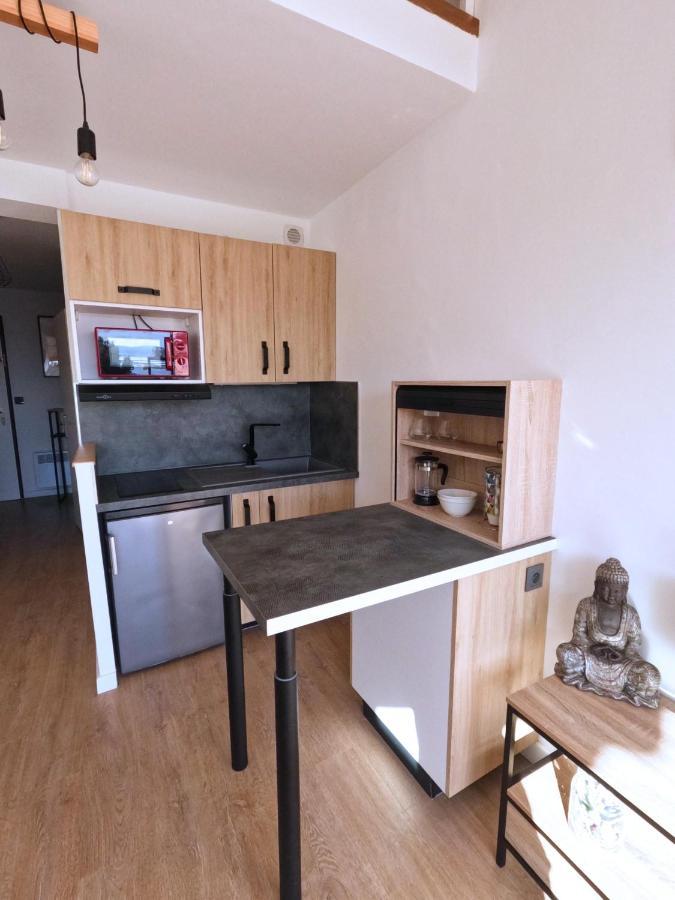 Appartement Hyeres - Costebelle Duplex Vue Mer Balcon Residence Privee Parking - Marie Caroline المظهر الخارجي الصورة